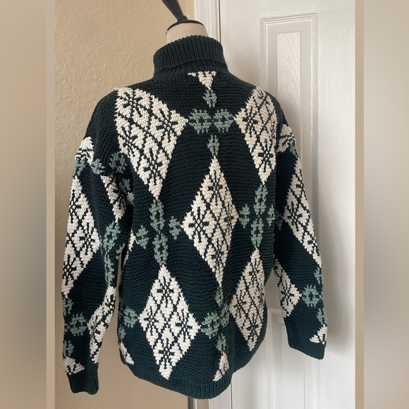 Vintage Jones New York Green Knit Sweater - Picture 5 of 5